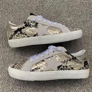 Steve Madden Philosophy Multi Star Print Sneakers